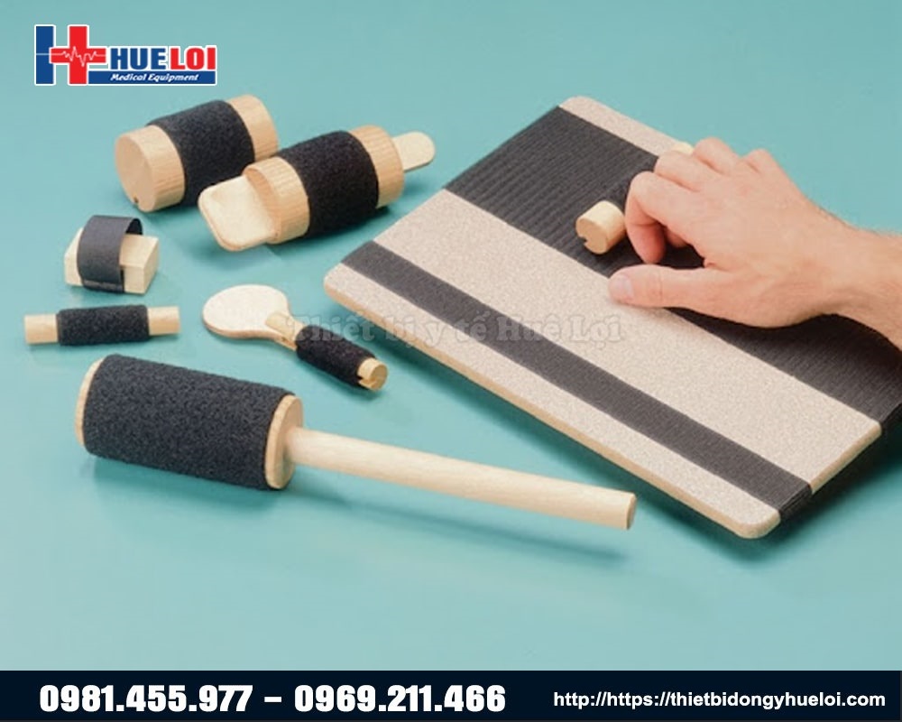 sử dụng hộp phục hồi chức năng cổ tay