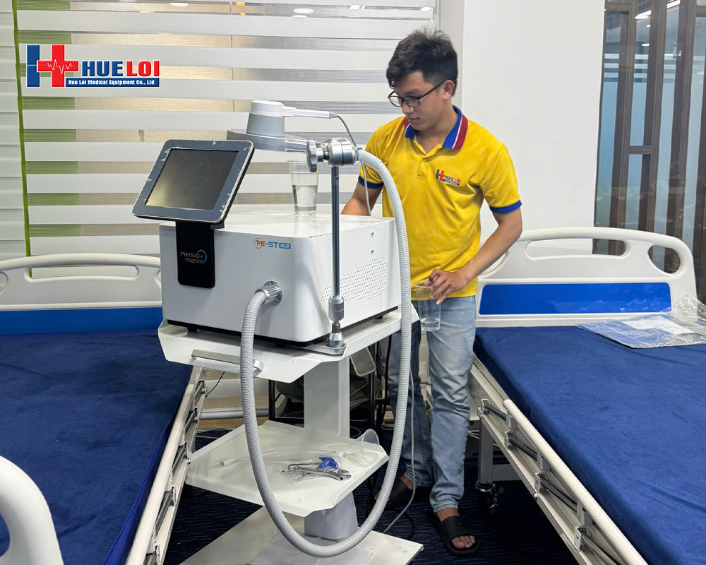 b&agrave;n giao m&aacute;y từ trường trị liệu