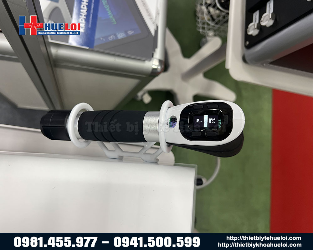 tay cầm điều trị của máy xung kích INTELECT Puls 30