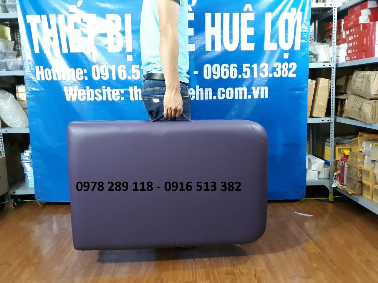 giường xoa bóp bấm huyệt